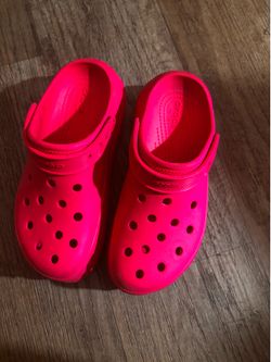 Crocs pink