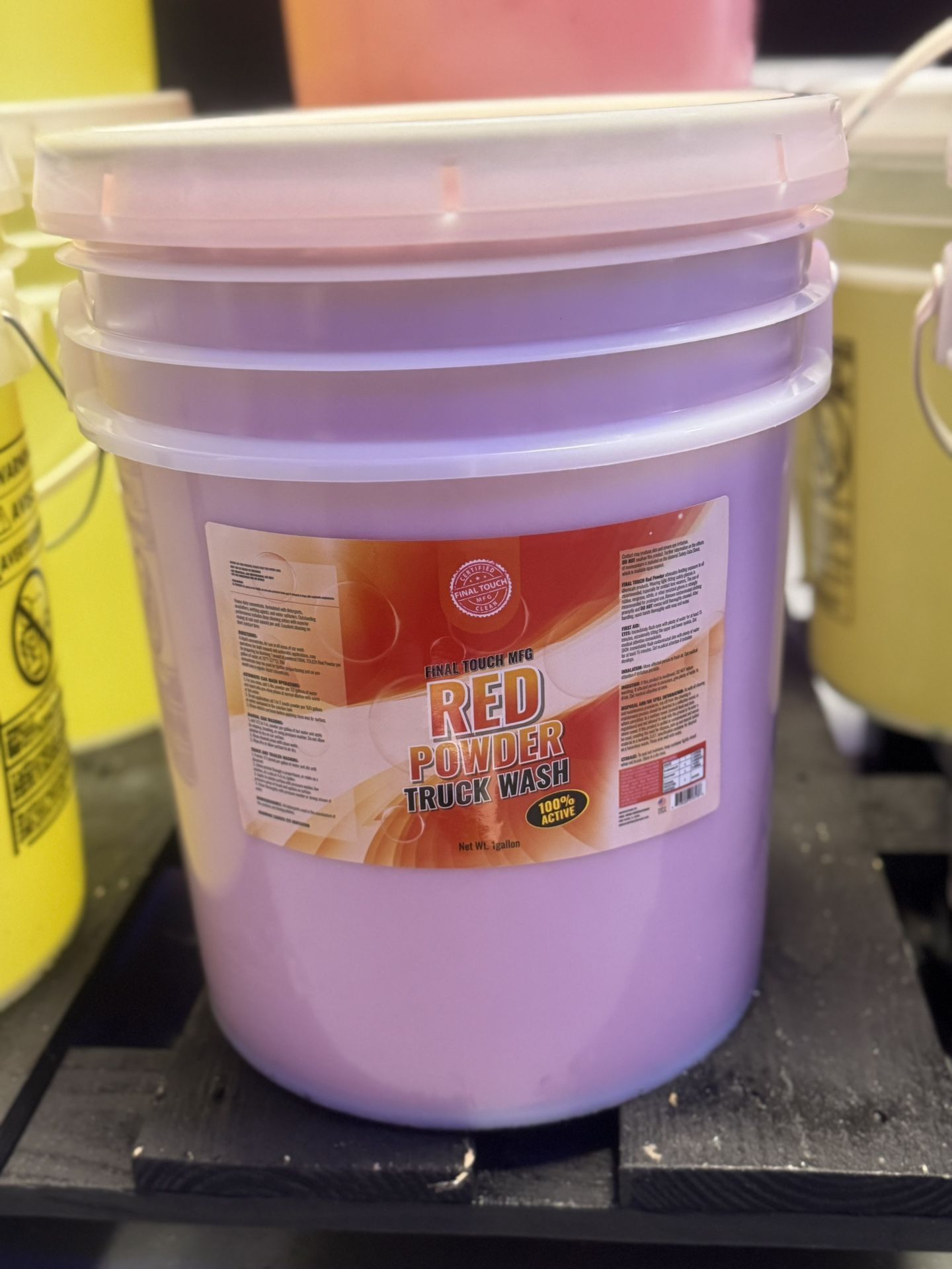 Polvo Rojo - Red powder Truck wash