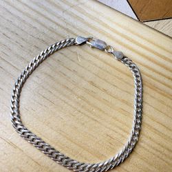 Sterling silver bracelet size 8 1/4” 6.7g 4.1mm