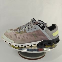 Size 9.5 US Men's On Cloudflow running sneakers