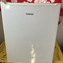Mini Fridge with Freezer
