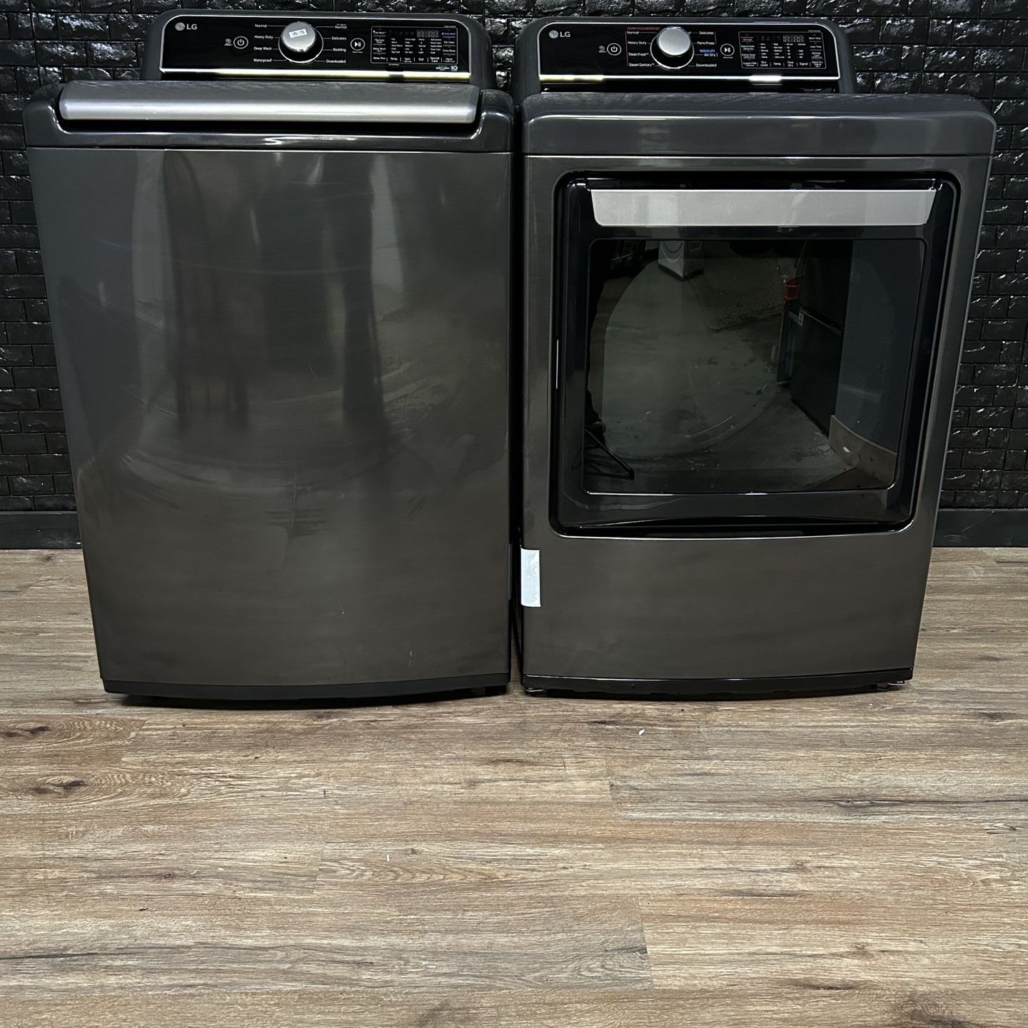 LG Washer & Dryer w/Warranty! R1597A & R1598A
