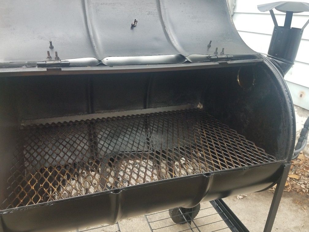 BBQ PIT 55 gallon drum ( Grill ) for Sale in Lincoln Park, MI OfferUp