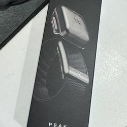 Whoop Peak 5.0/MG Activity Tracker + 12 Month Membership 