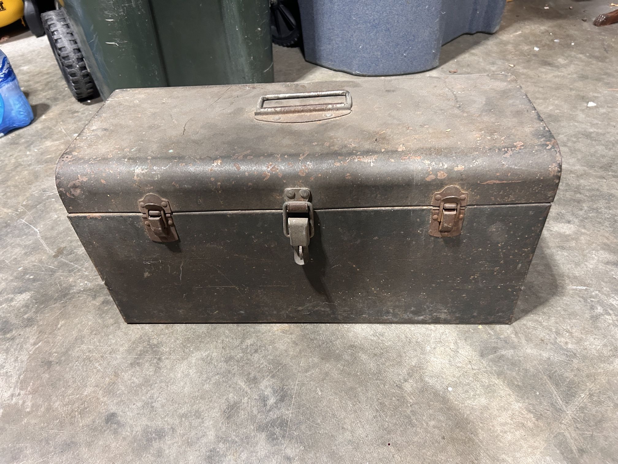 Vintage Steel Tool Box - USA made Pioneer Steel Company