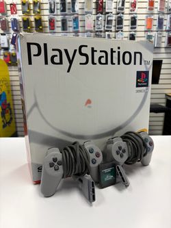 Sony PlayStation (SCPH-5501) w/ Box, two controllers and memory card