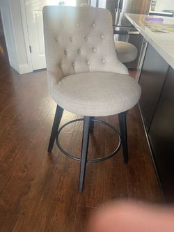 2 Counter high swivel stools