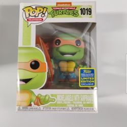 Funko Pop #1019 Michelangelo With Surfboard