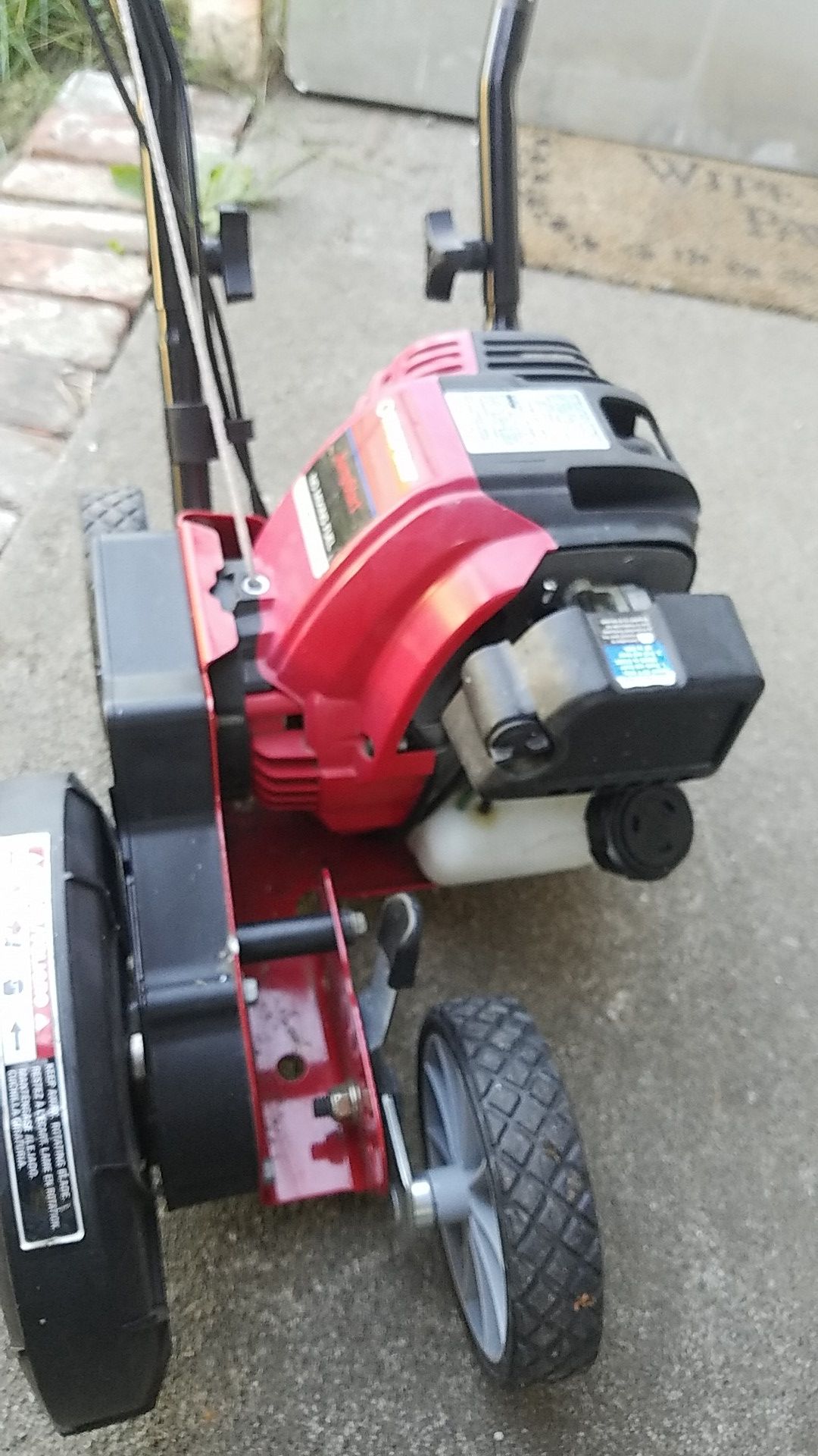 TroyBilt TB516 EC gas edger for Sale in Port Orchard, WA OfferUp