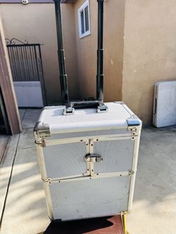 Makeup Rolling Artist Cosmetic Train Case Aluminum Beauty Silver Lock Box