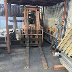 Forklift
