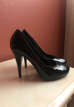Steve Madden high heel women’s shoes size 6