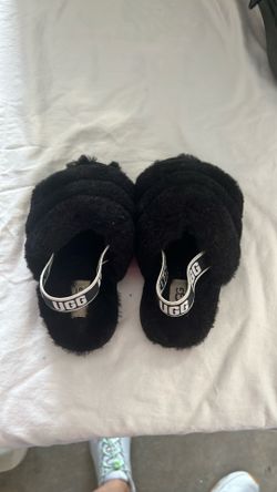 Girls Ugg Slippers size 7