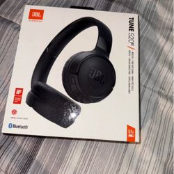 (New) JBL Tune 520 BT Headphones