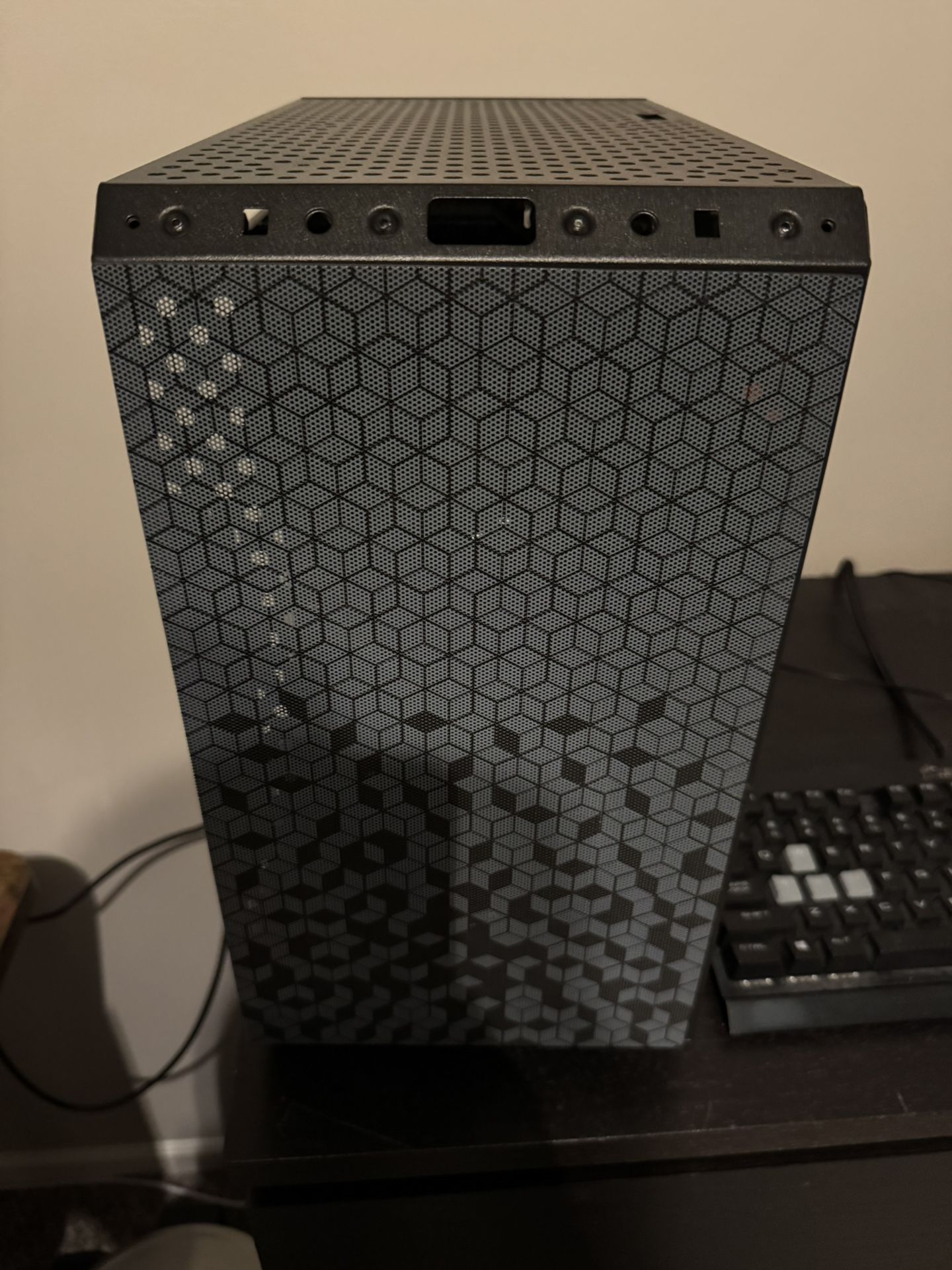 Gaming PC Homelab/server AMD Ryzen 2600 6 Core 12 Thread 40gb RAM RX 580 500gb M.2 + 1tb SSD Be Quiet Cooler