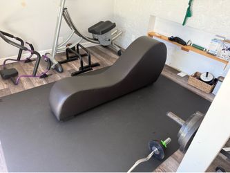 Yoga Lounger Chair