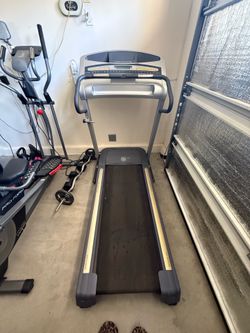 Treadmill  Gold's Gym Trainer 480