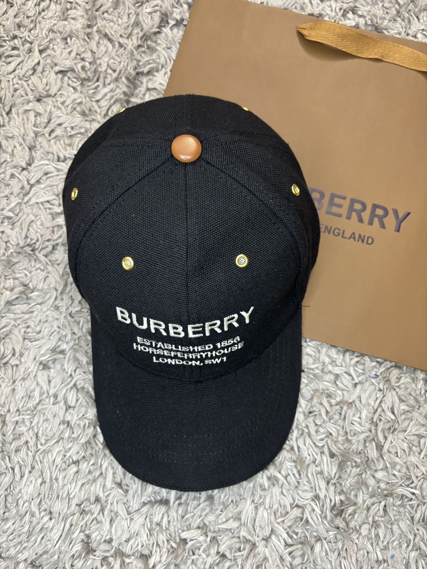 Burberry cap