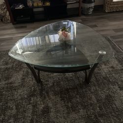 Free Glass Table