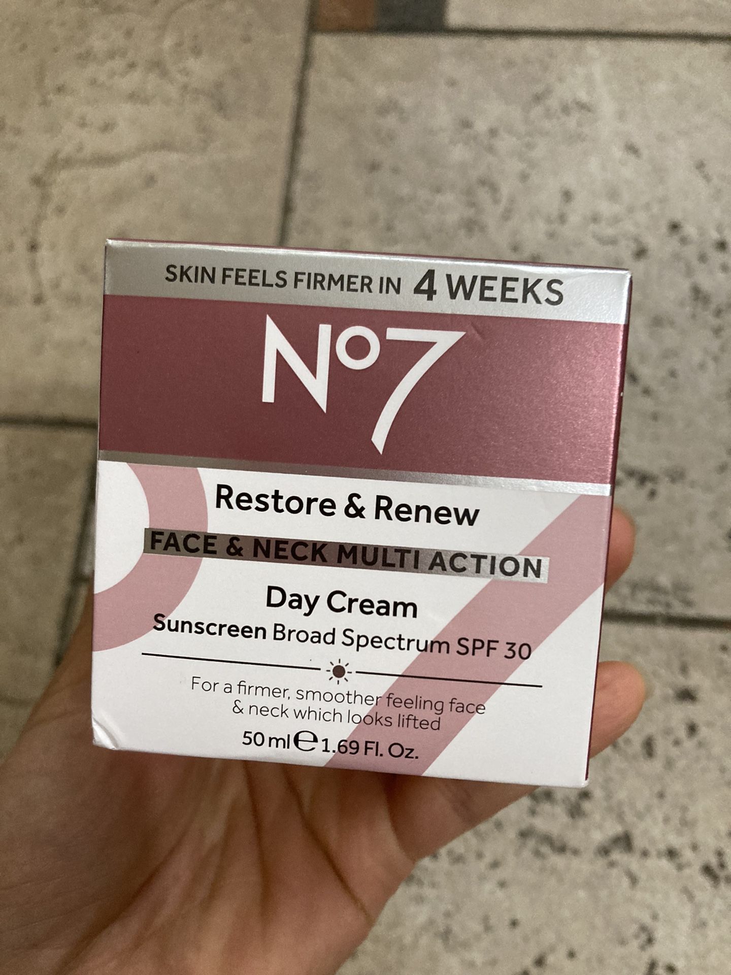 NWT No7 Restore & Renew Face & Neck Multi Action Day Cream SPF 30