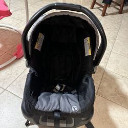 Baby Trend Infant Car Seat With Base 