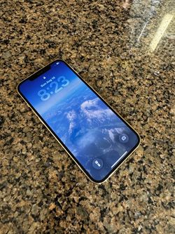 LIKE NEW - iPhone 12 Pro Max Gold Unlocked