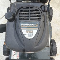 Chipper Shredder Vacuum MTD