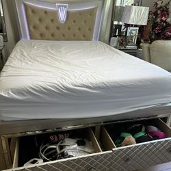 Queen Bed With The Bench Only 