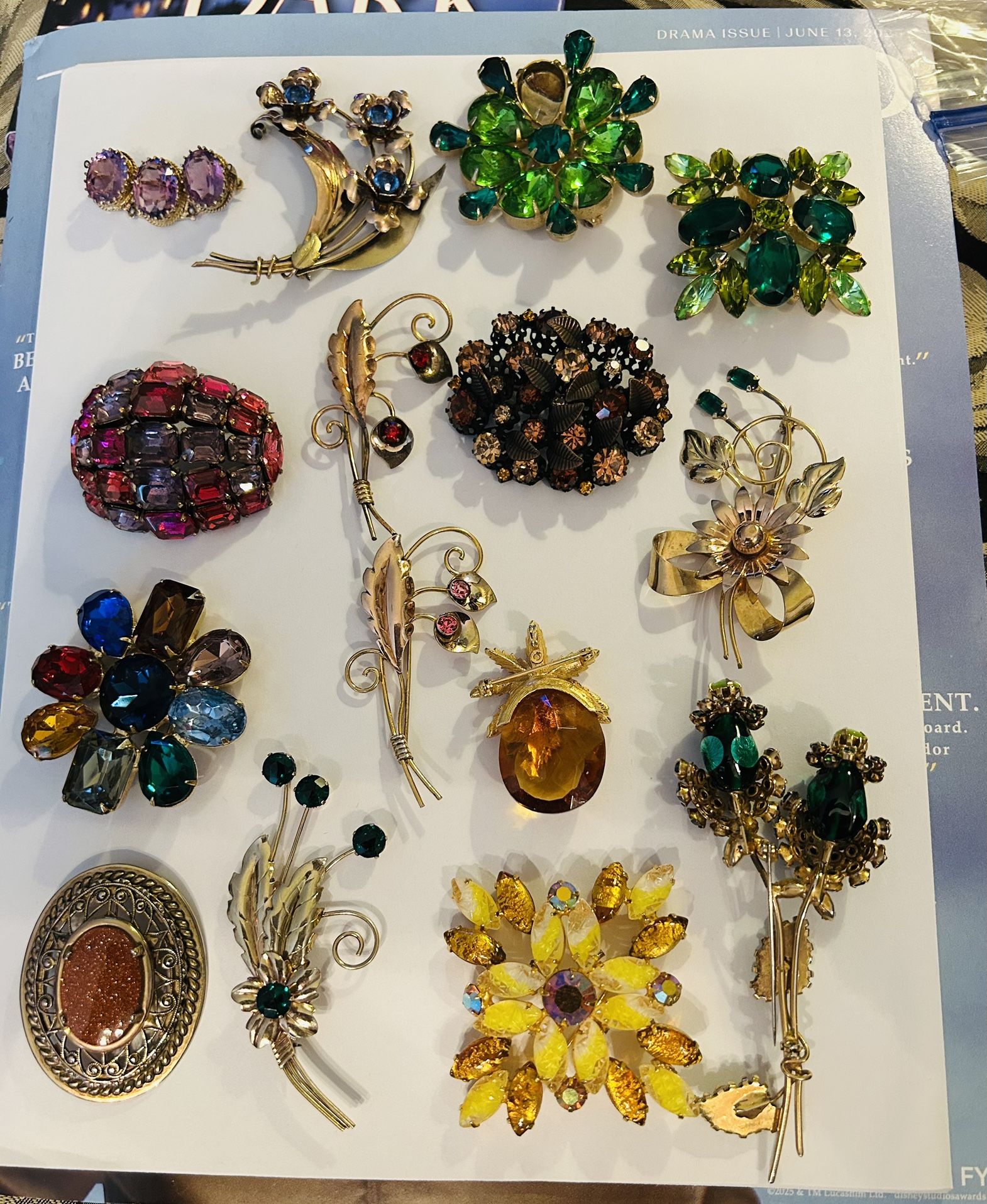 Jewelry Jewelry. Massive vintage jewelry collection. 102 Pieces
