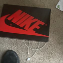 Jordan 1 Bred Size 7-11 (READ DESCRIPTION)