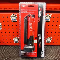 Milwaukee 550 Lumens LED REDLITHIUM USB Stick Light with Magnet