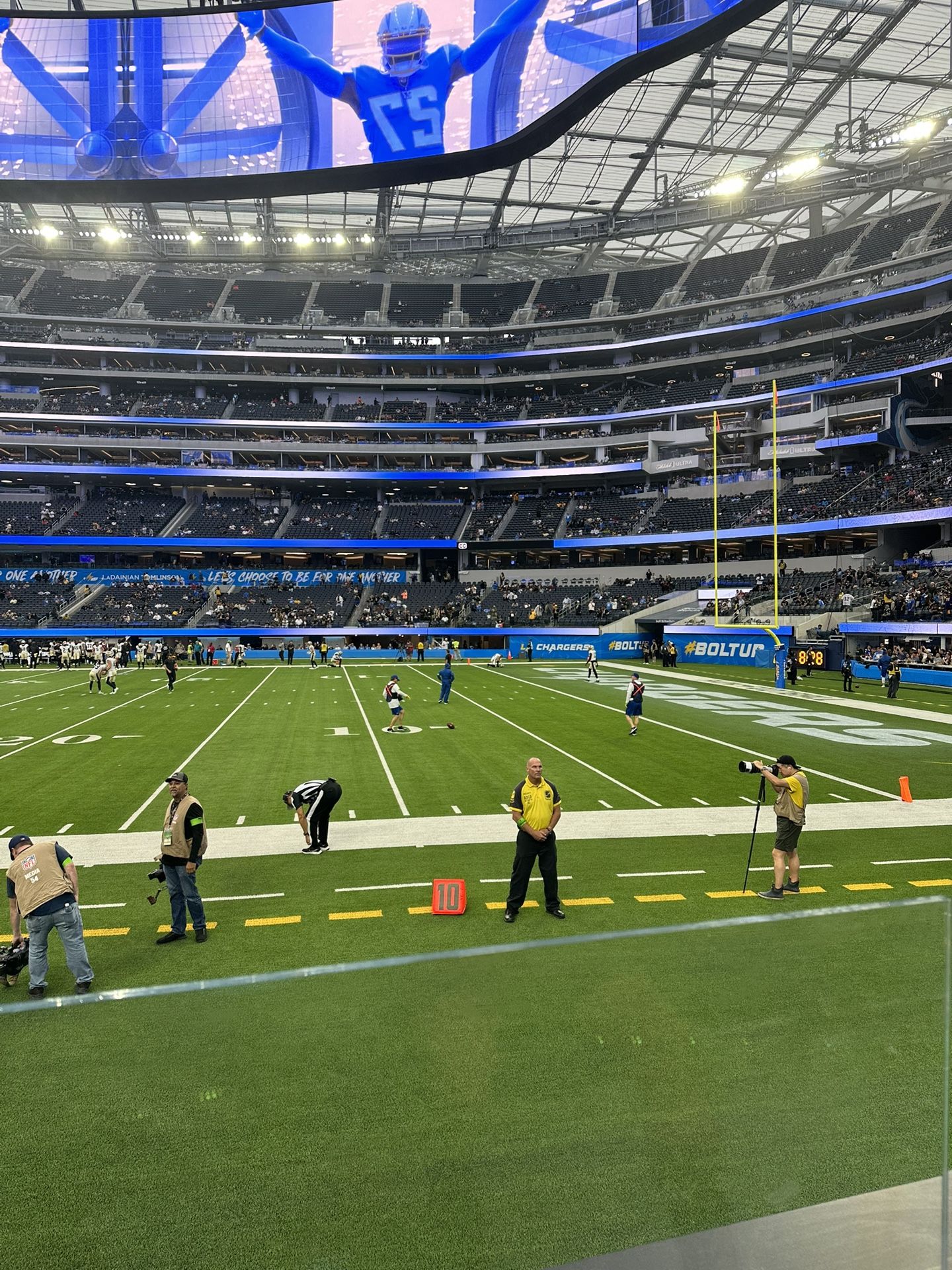 Los Angeles Chargers Vs Minnesota Vikings 10/23/25 ROW 1
