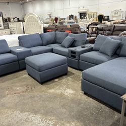 Speakers Sectional With Ottoman 