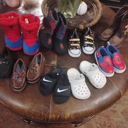 Toddler Boy Or Girl Shoes sz 7 & 5 .