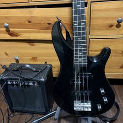 Mitchell 4-String Glossy Black Bass