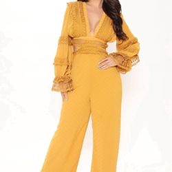 Fashion Nova Jumpsuit / Traje De Mujer Fashion Nova