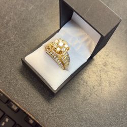 Ladies Engagement Ring 14 Karat Gold 22.8 Grams Sz 8