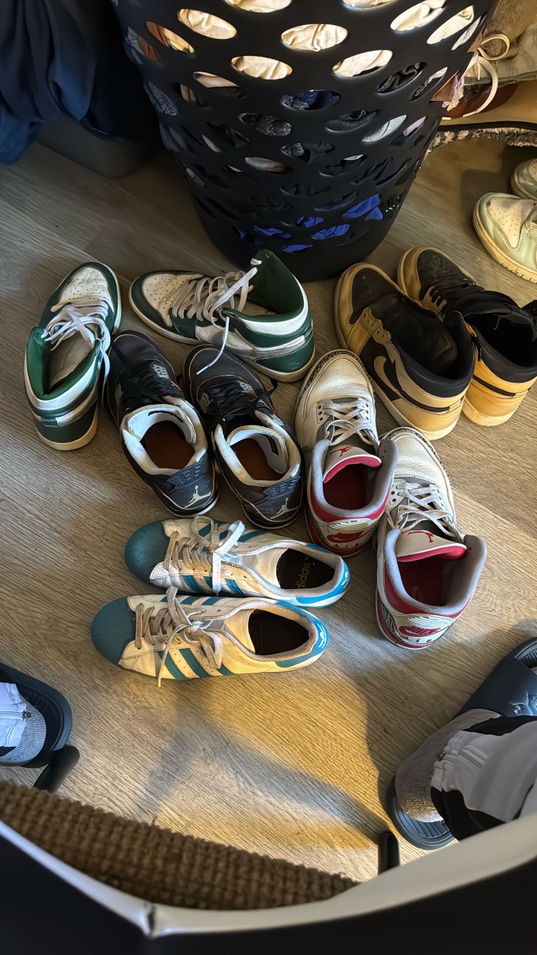 Jordans Nikes Adidas Bunch Of Old Shoes