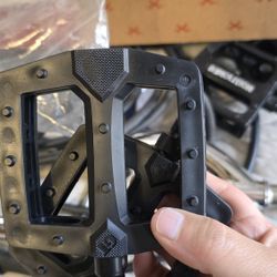 New GT Bike Pedals 