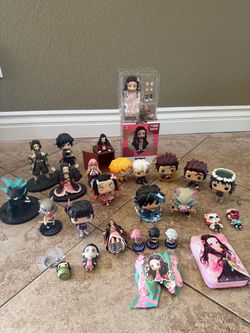 Demon Slayer figures lot