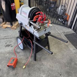 RIDGID 1822-I Auto Chuck Pipe Threading Machine