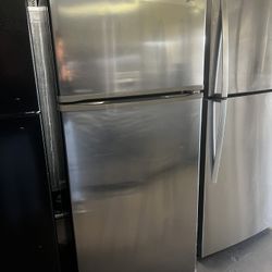 Whirlpool Apartment Size Stainless Steel Top Freezer Refrigerator 