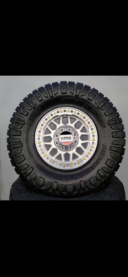 17" KMC KM235 beadlocks w/ 35" Nitto Ridge Grappler tires