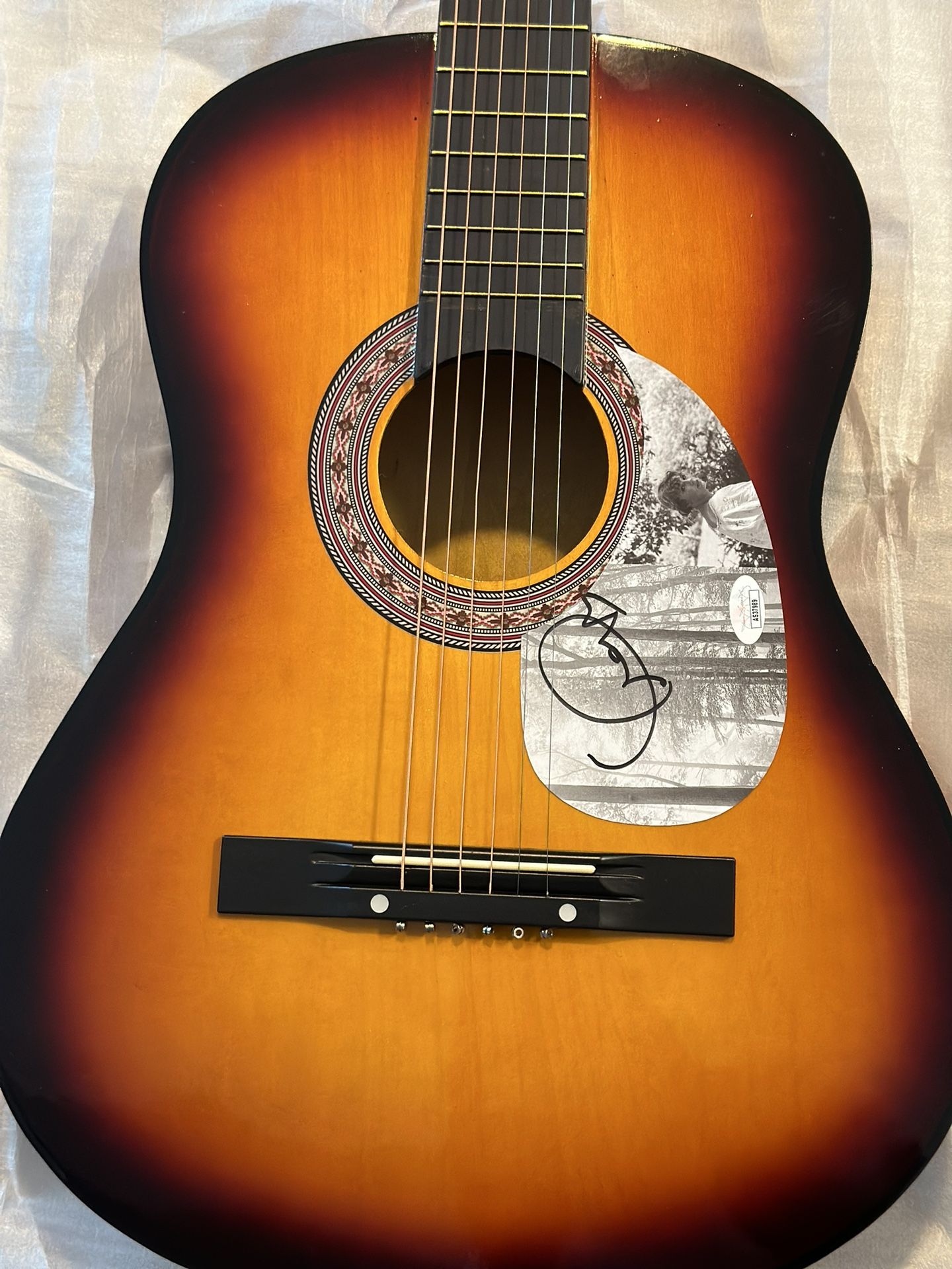 Taylor Swift autographed acoustic guitar – JSA authentication