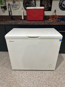 Hisense Chest Freezer 7.4 Cubic Ft