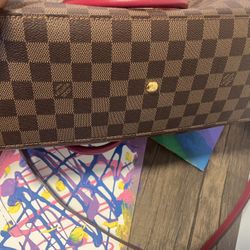 LOUIS VUITTON PURSE- ORIGINAL- $2,200- USED 3X