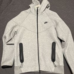 Nike Tech SHOOT OFFERS
