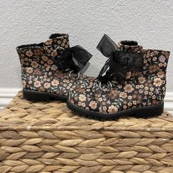 Adorable Boots! 