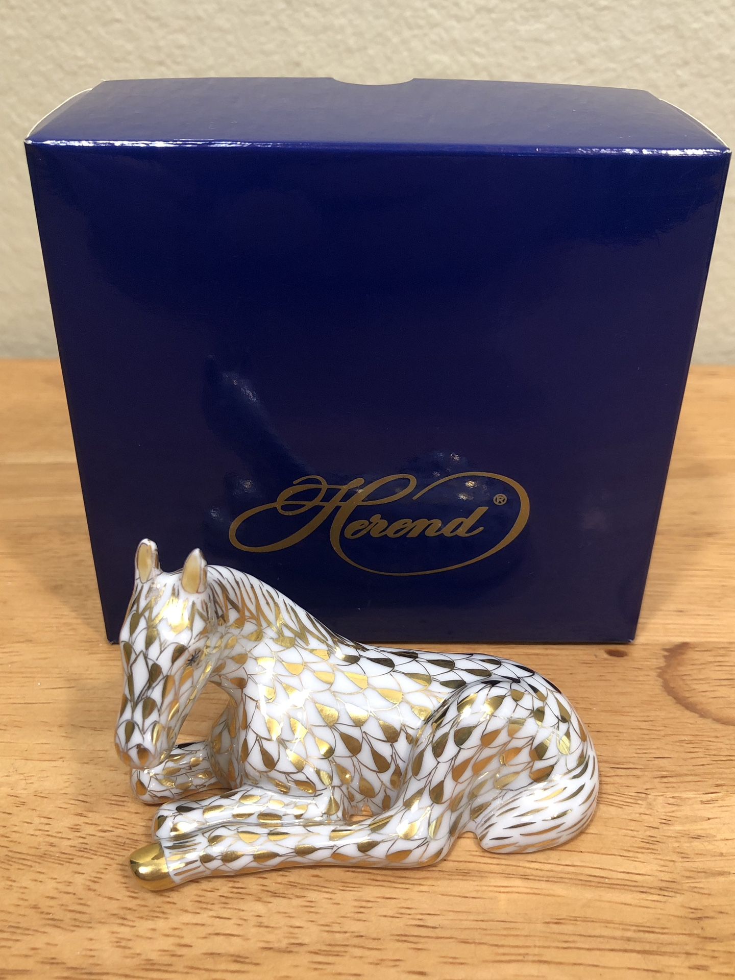 Herend Guild 1998 Foal Lying Down Figurine Gold Fishnet with original Box