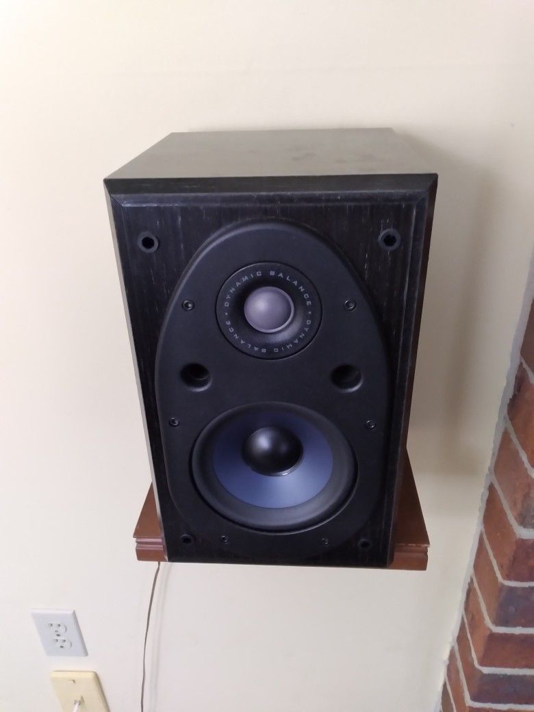 Pair of Polk Bookshelf Speakers